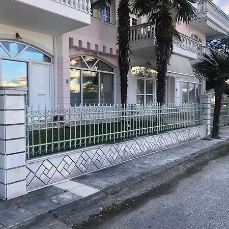 The sunny apartment Αριδαια-Λουτρά Ποζαρ Apartamento Aridaía